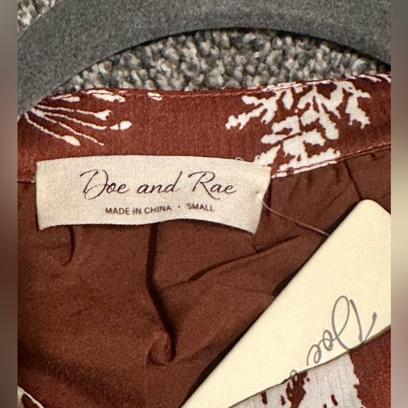 NWT Doe and Rae Rust Color Blouse - Picture 5 of 8
